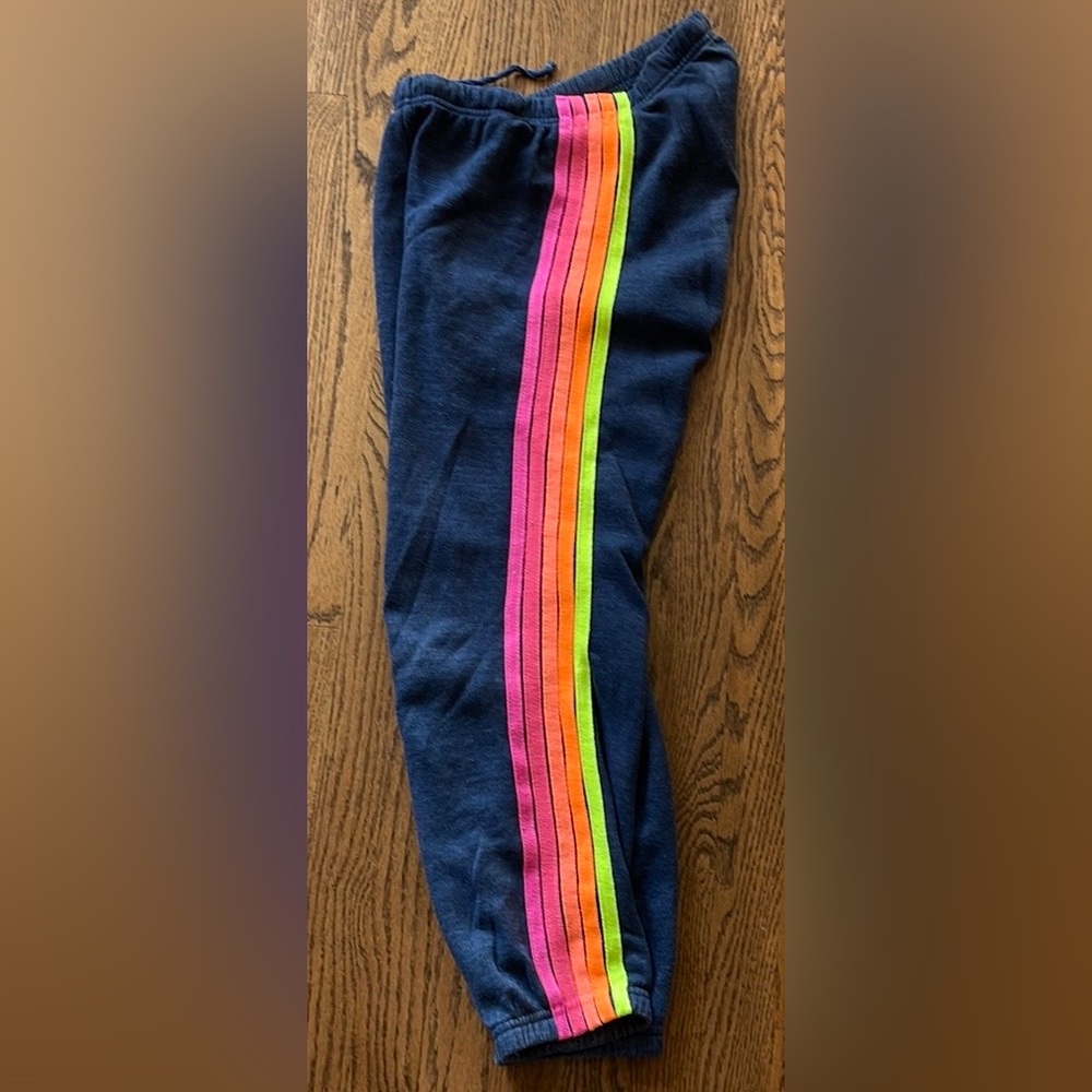 Barely worn trendy sweatpants